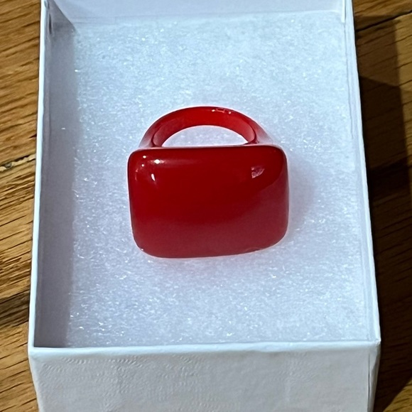 Jewelry - Chunky resin ring size 7